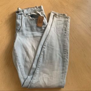 NWT High Rise Jeggings by Mudd. Size 7. Brand New with Tags.